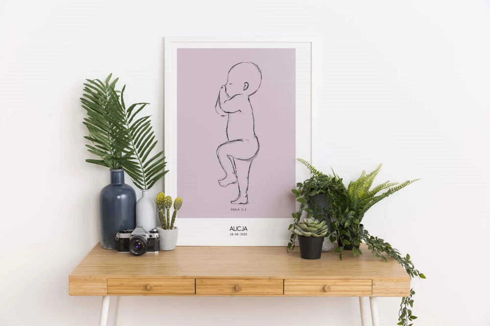 Dziecko rozowe w ramie.jpg