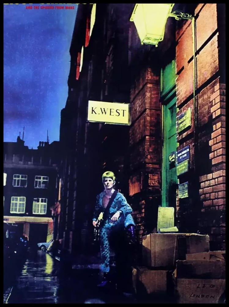 David Bowie Ziggy Stardust w ramcee.jpg