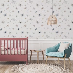 Tapeta w delikatne pastelowe motyle na jasnym tle, subtelna tapeta do pokoju dziecka w stylu skandynawskim i boho 4rooms