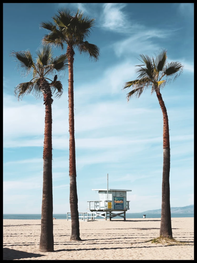 Budka na plaży w ramcee 1.jpg