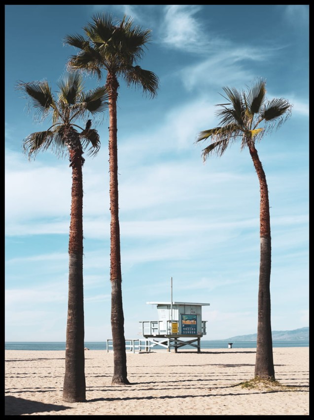 Budka na plaży w ramcee 1.jpg