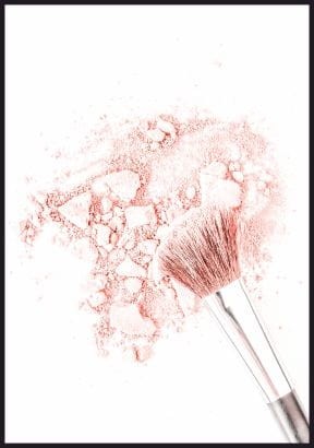 Plakat-rozsypany,-rozowy-puder,-na-ktorym-znalazl-sie-rowniez-pedzel..jpg