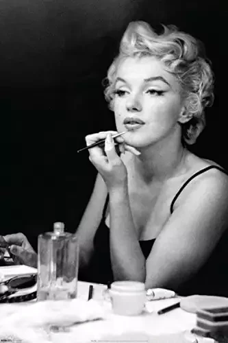 M monroe makijaz.webp