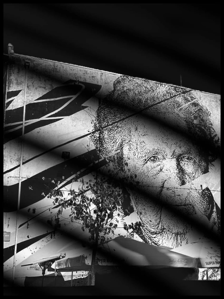 Ściana w Porto w ramcee 1.jpg