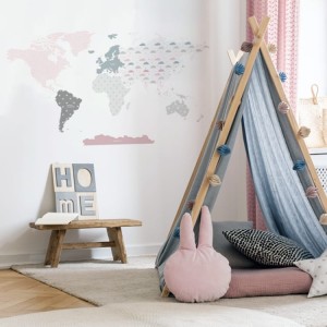 Mapa świata z chmurkami.jpg