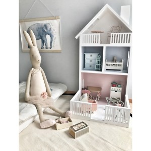 bambooko-duzy-drewniany-domek-dla-lalek-z-tarasem-podest-rozne-kolory (3).jpg