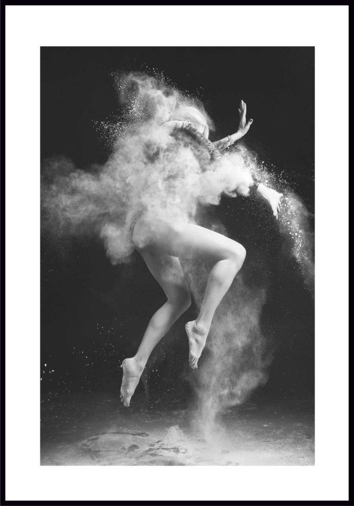 Plakat-dancing-on-a-dark---z-biala-ramka-dookola.jpg