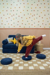 Tapeta w paski i kropki – Bouncy Dots – mural 3.jpg