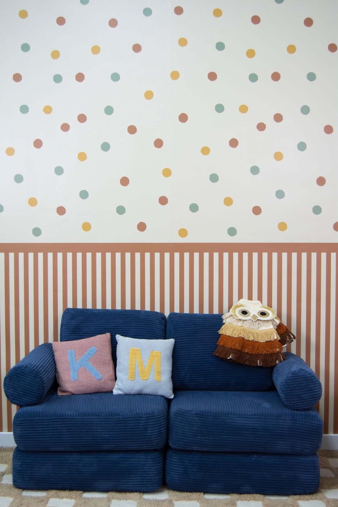 Tapeta w paski i kropki – Bouncy Dots – mural 2.jpg