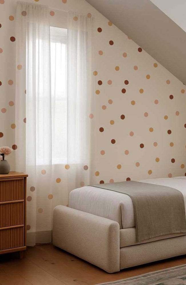 Tapeta w brązowe kropki – Bouncy Dots.jpg