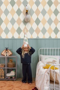 Tapeta w kolorowe romby do pokoju dziecka 3.jpg