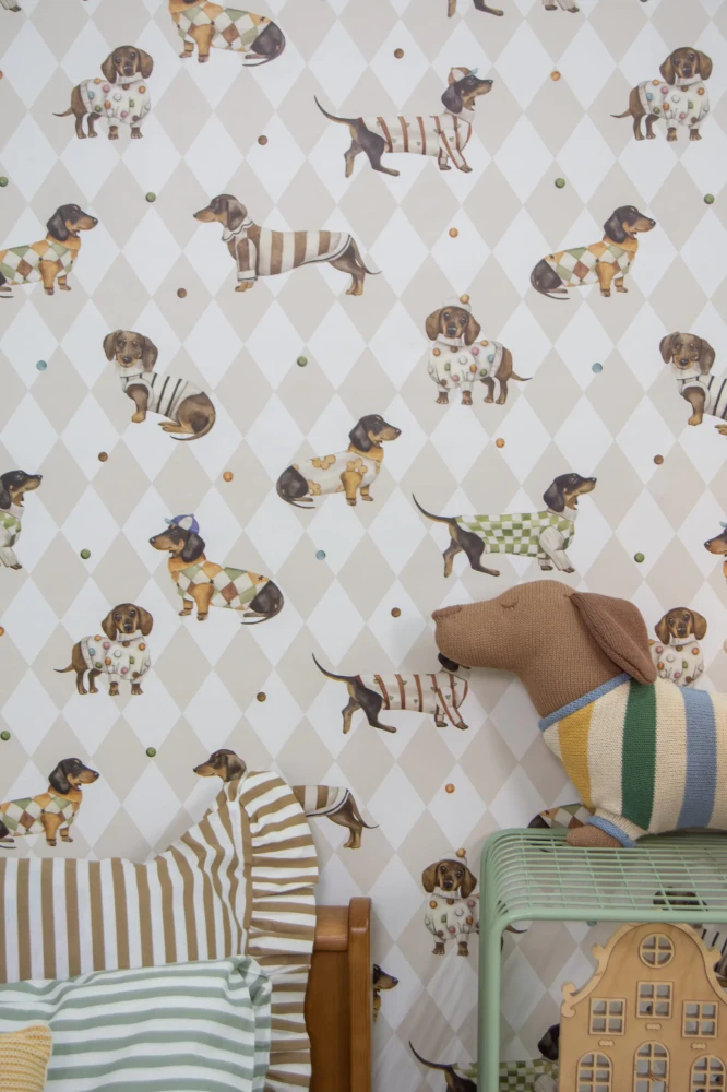 Tapeta w pieski jamniczki – beżowe romby