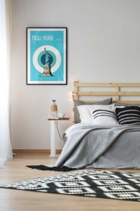 Plakat New York ze Statuą Wolności w stylu retro, turkusowe tło, minimalistyczna grafika podróżnicza USA.